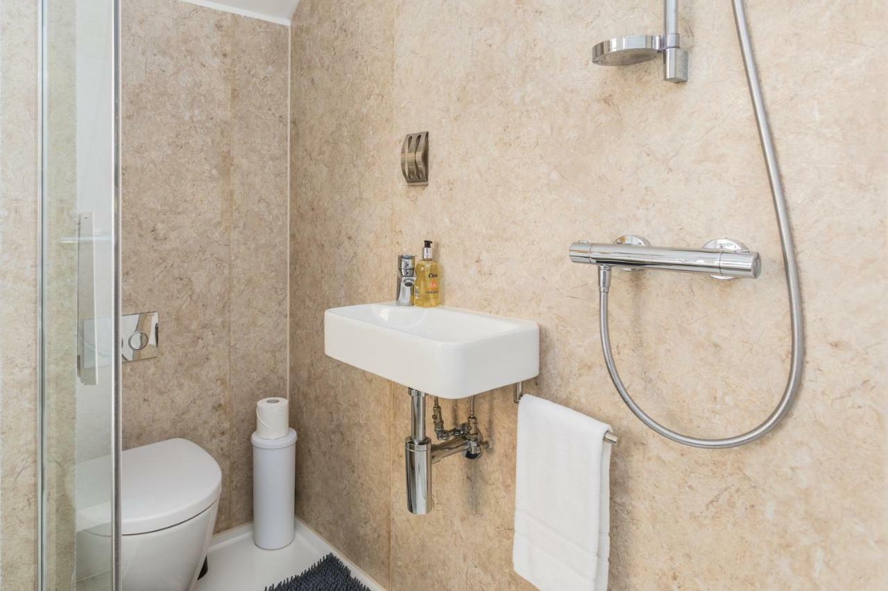 Beautiful pied-a-terre to explore Londra Esterno foto